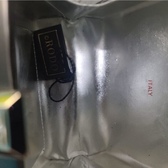 Rodo Small Metal Box Clutch - Picture 6 of 7